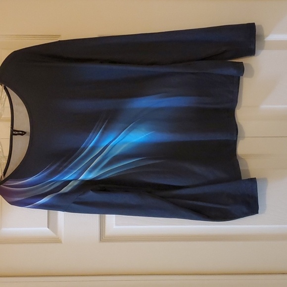 Noracora top women's size medium M US 8 shades of blue on black (I think black) - Picture 2 of 10